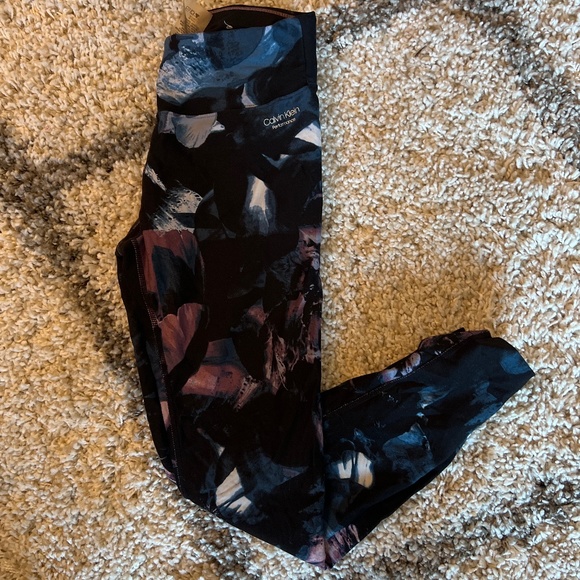 Calvin Klein Performance - Picture 5 of 5